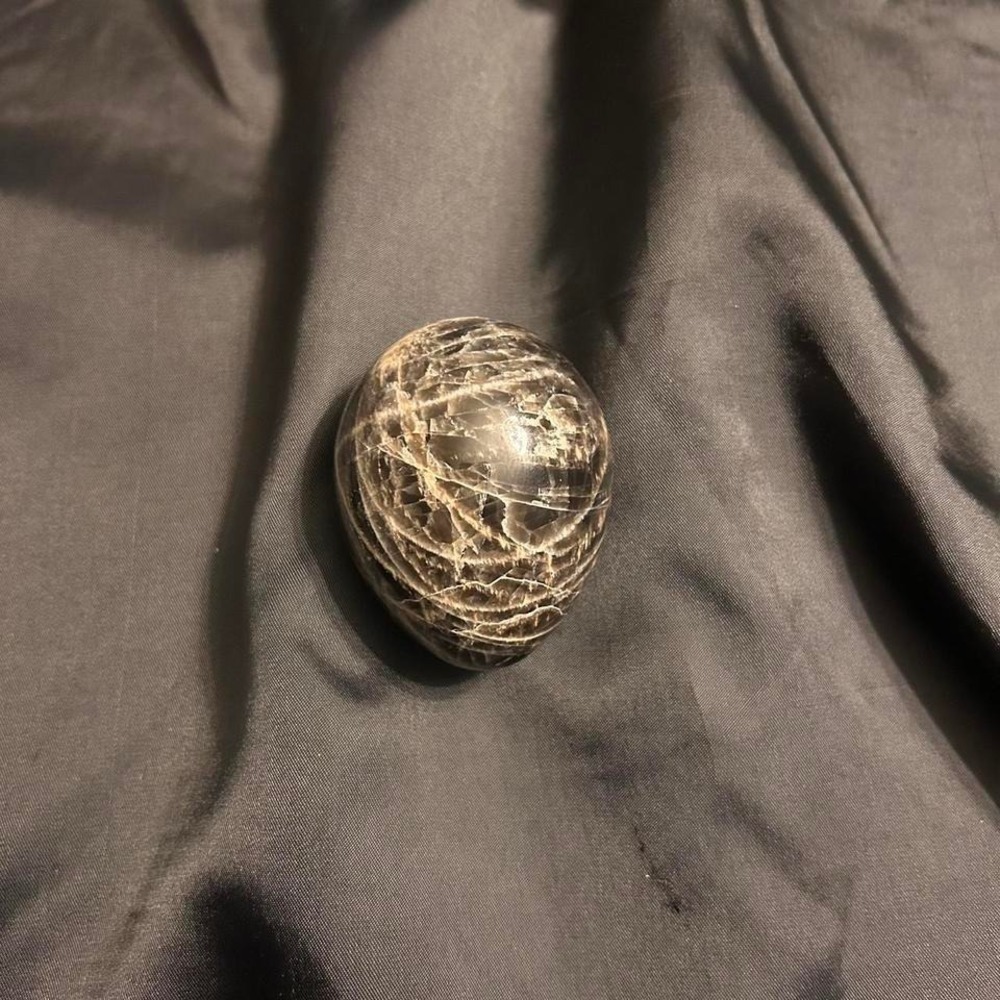 216‎ G, 2.2"x1.7", Natural Gemstone BlackRainbow Moonstone Egg,